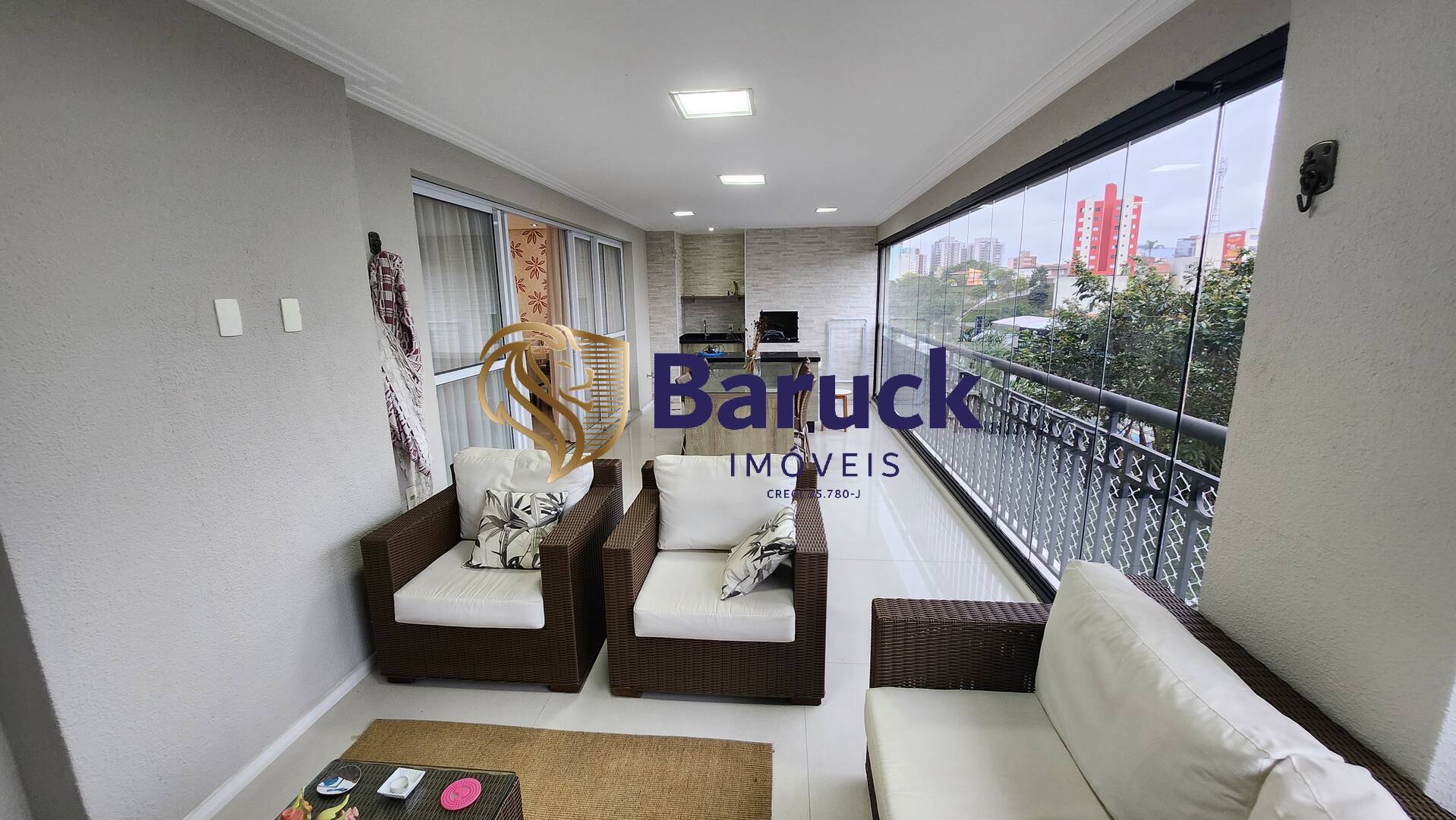 Apartamento, 3 quartos, 230 m² - Foto 2