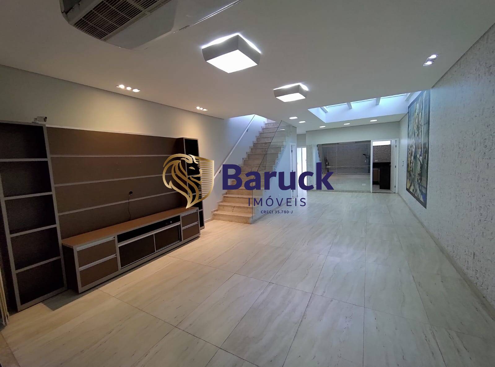 Sobrado, 229 m² - Foto 1