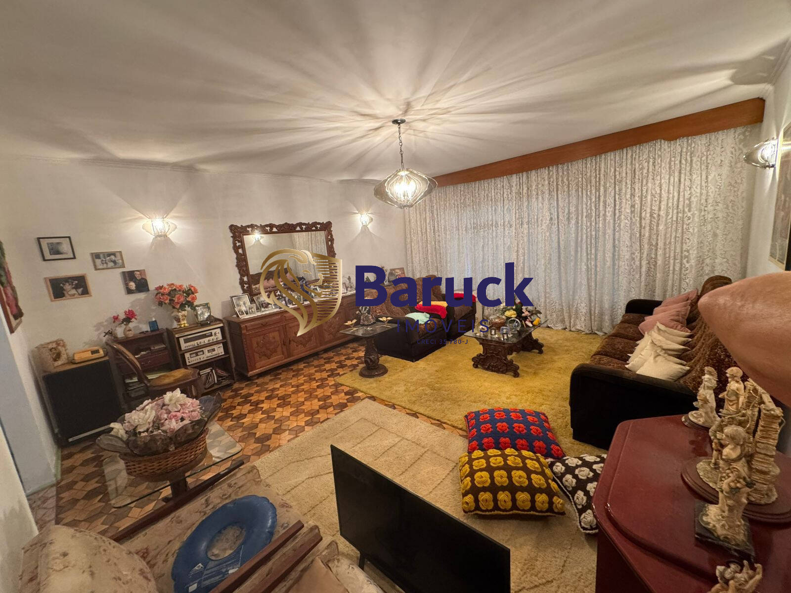 Sobrado, 3 quartos, 218 m² - Foto 1