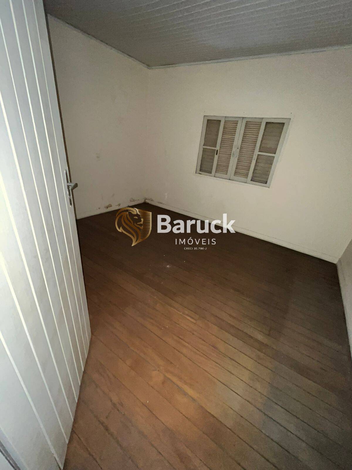 Casa à venda com 2 quartos, 130m² - Foto 4