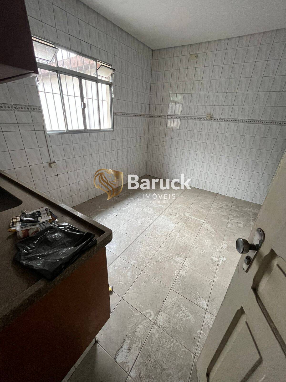 Casa à venda com 2 quartos, 130m² - Foto 7