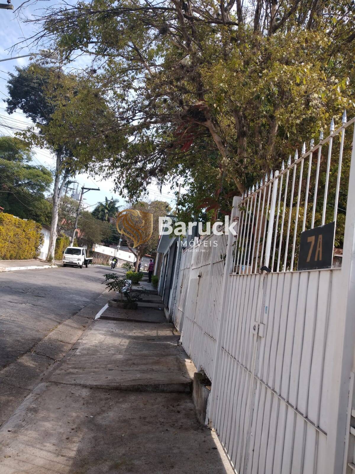 Casa à venda com 2 quartos, 300m² - Foto 5