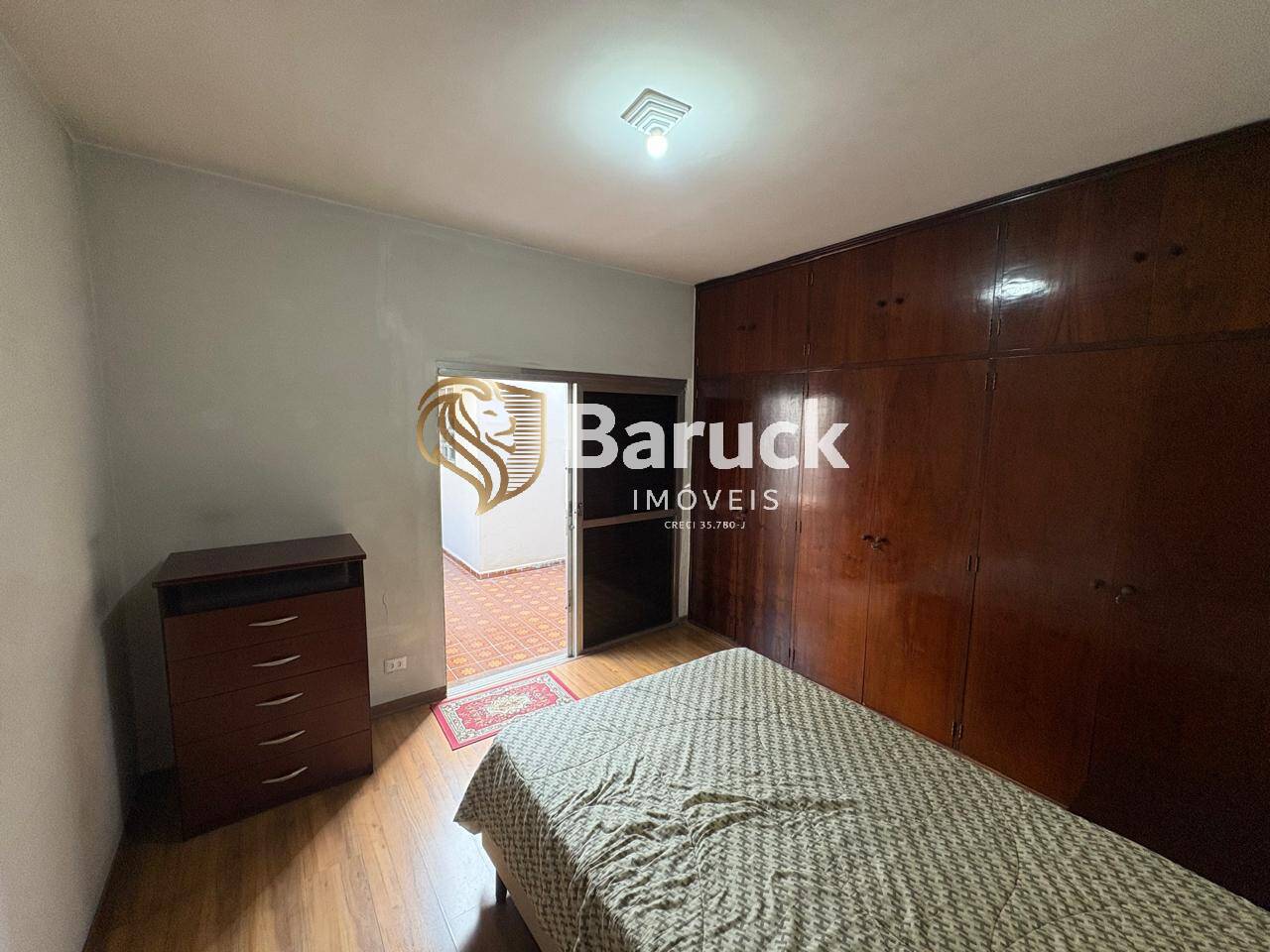 Sobrado à venda com 4 quartos, 243m² - Foto 3