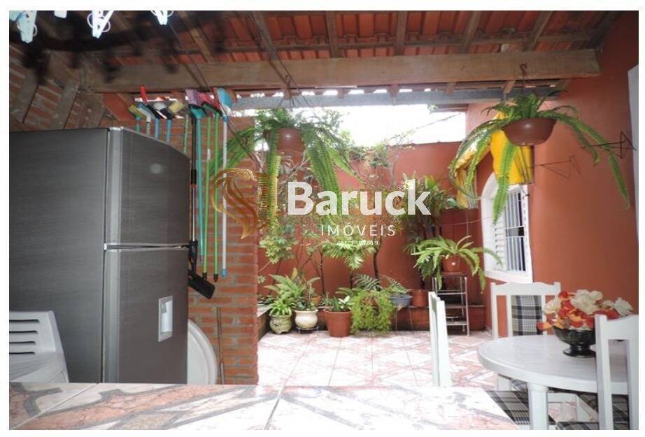 Casa à venda com 2 quartos, 100m² - Foto 1