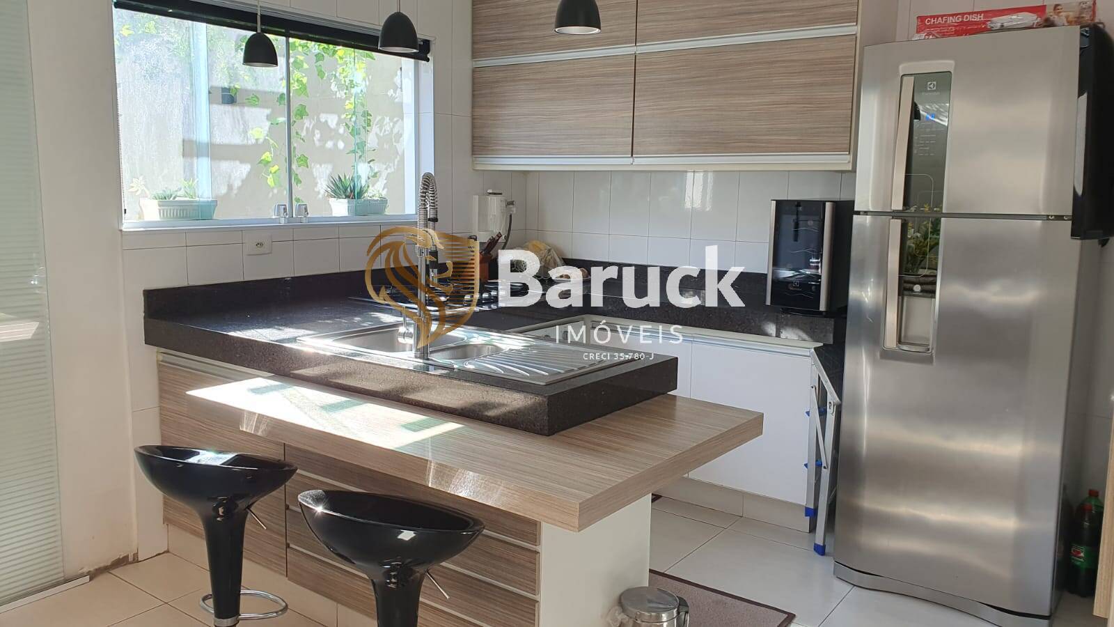 Sobrado à venda com 2 quartos, 145m² - Foto 4